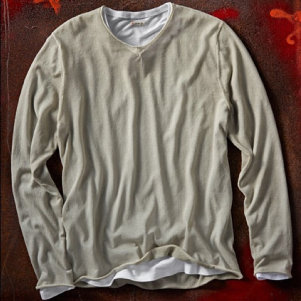 Light sweater & cotton t-shirt
